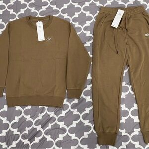 Women’s Alo Yoga Set